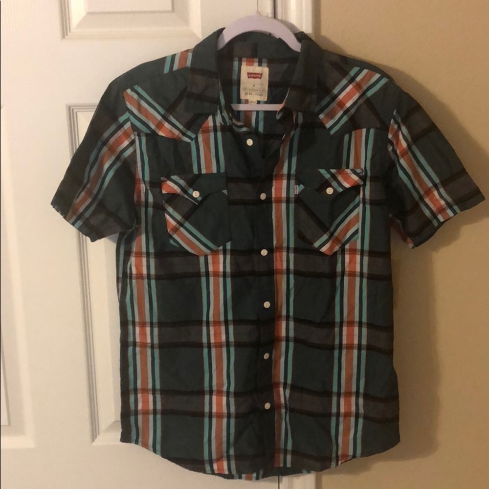 Levis short sleeve shirt